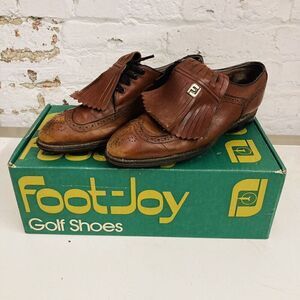 Vintage FootJoy Classics Leather Golf Shoes Metal Cleats Wingtip  Size 7 w/box